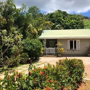 https://sunbird-bungalow.maheislandhotels.com